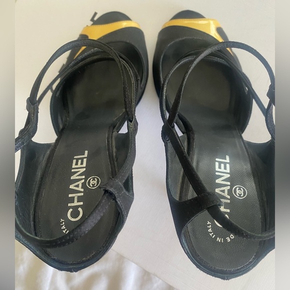 Authentic CHANEL Pearl Heel Strappy Sandals - Black & Yellow - Size 41 - Picture 10 of 16